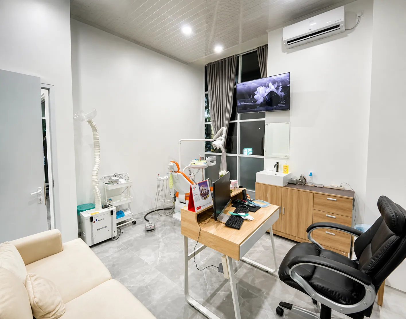 Dental Room 1